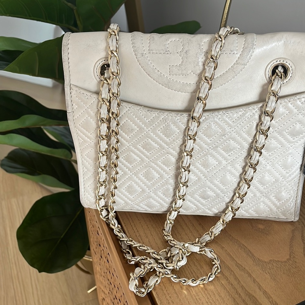 Tory Burch crossbody flap bag white and gold with dust bag